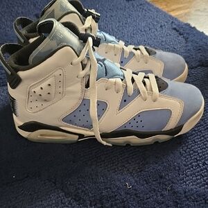 JORDAN RETRO 6 size Boys 6Y